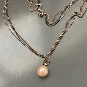 Pearl pendant necklace